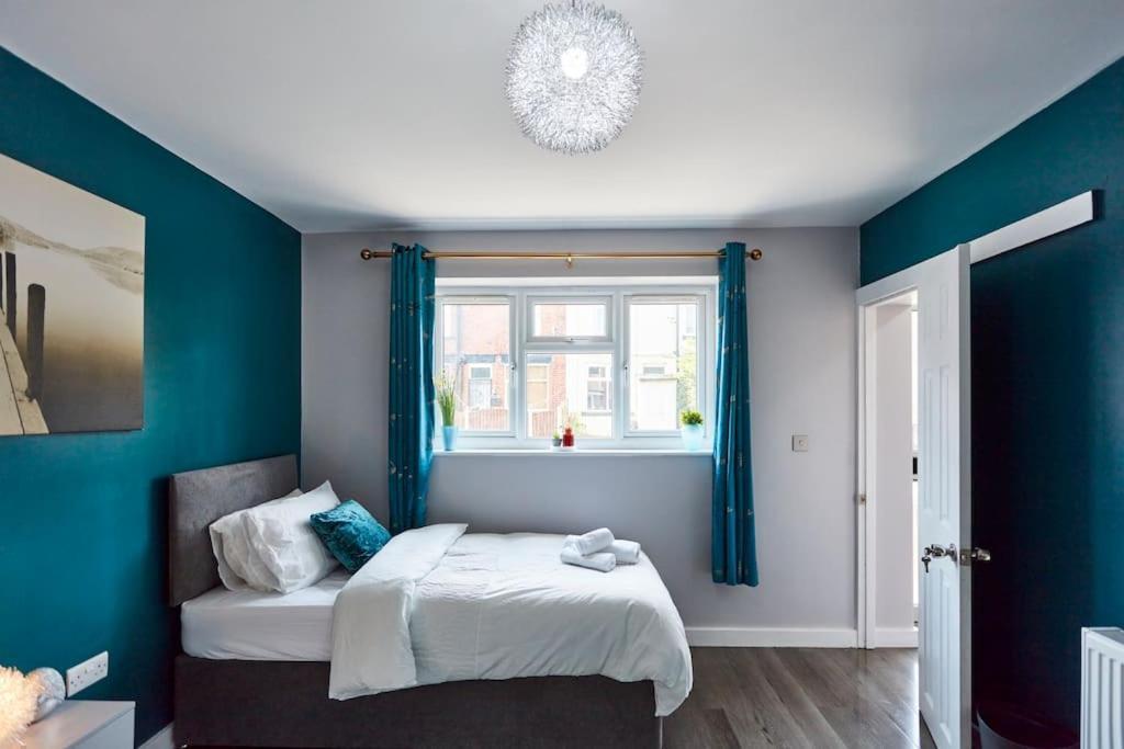 לידס *Little Haven In Leeds* ¤Private Parking¤ Ensuite מראה חיצוני תמונה