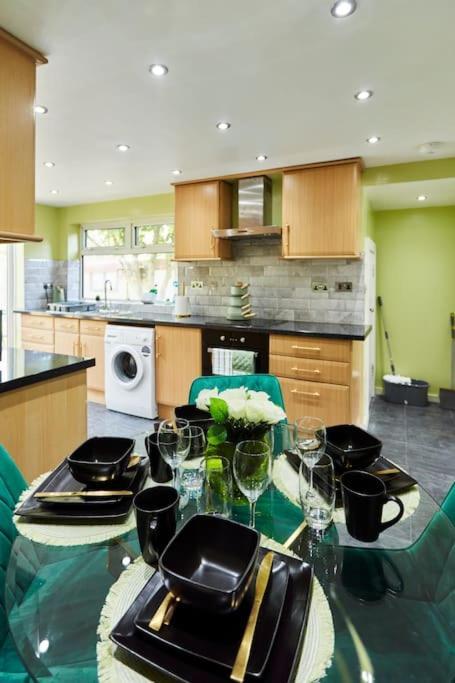 לידס *Little Haven In Leeds* ¤Private Parking¤ Ensuite מראה חיצוני תמונה