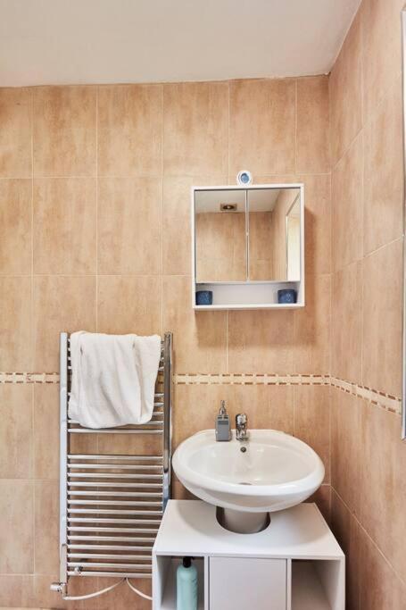 לידס *Little Haven In Leeds* ¤Private Parking¤ Ensuite מראה חיצוני תמונה