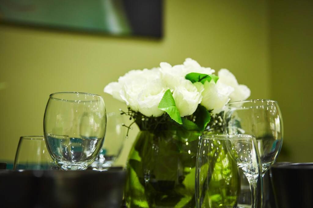 לידס *Little Haven In Leeds* ¤Private Parking¤ Ensuite מראה חיצוני תמונה