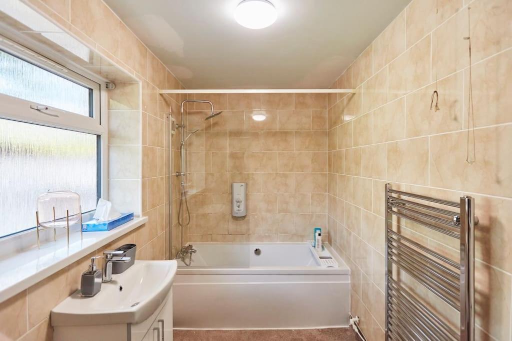 לידס *Little Haven In Leeds* ¤Private Parking¤ Ensuite מראה חיצוני תמונה