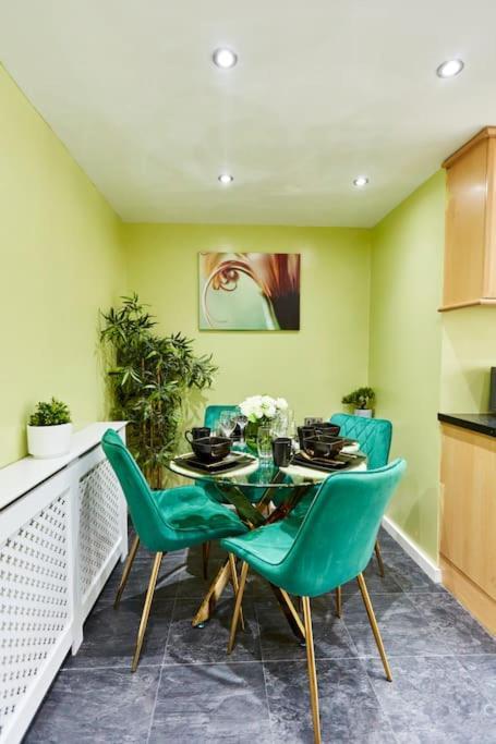 לידס *Little Haven In Leeds* ¤Private Parking¤ Ensuite מראה חיצוני תמונה